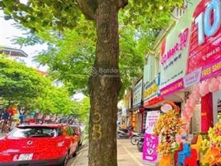 Chủ cần bán cửa hàng mặt phố ngọc lâm dt 275m2 x1 tầng x6,6m mt giá chỉ 263 tr/m2. vỉa hè rộng kd