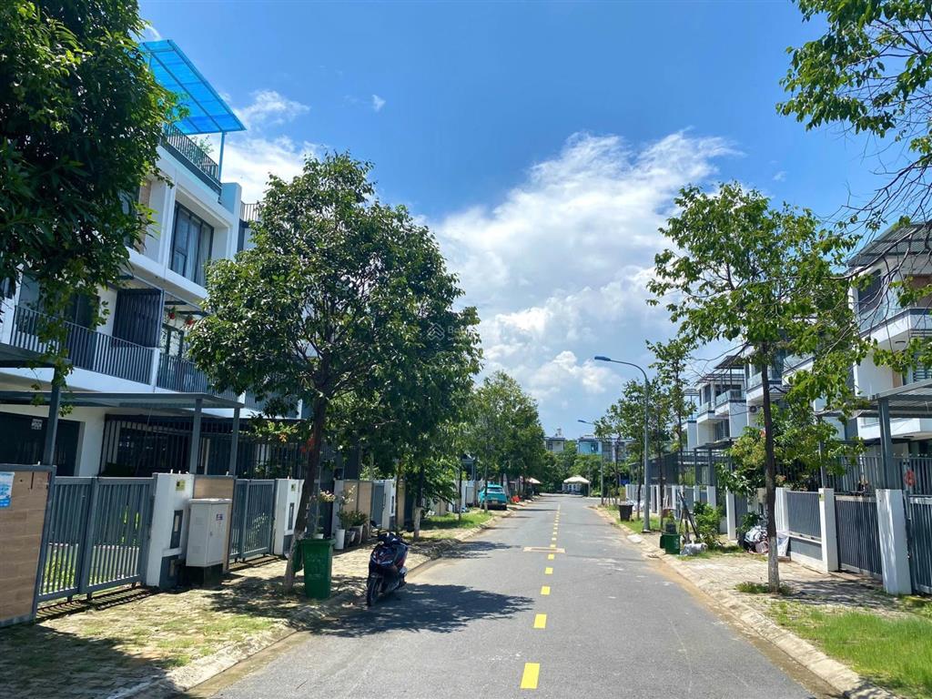 Nhà khu dân cư nhà ở ba son đônh tăng lòng 100 m2 3 tầng nhỉnh 8tỷ