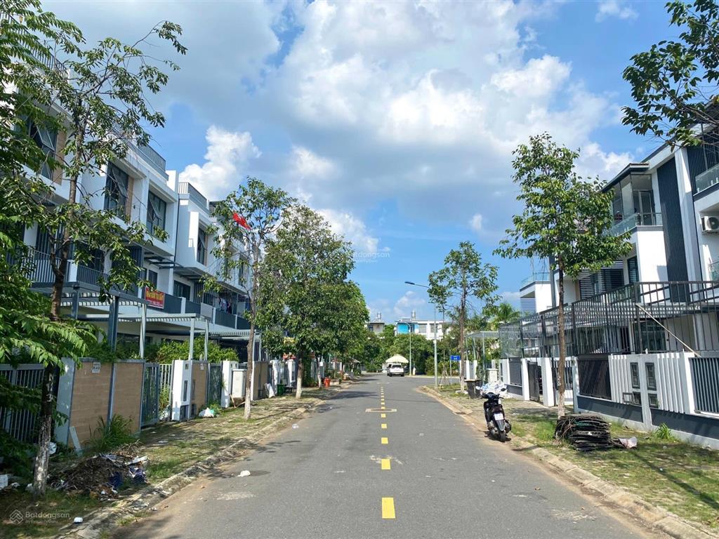 Nhà khu dân cư nhà ở ba son đônh tăng lòng 100 m2 3 tầng nhỉnh 8tỷ