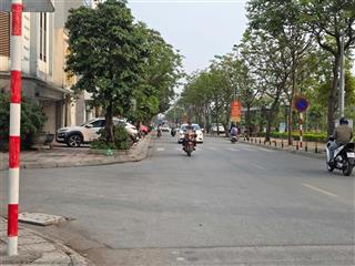 Bán 700m2 đất đấu giá việt hưng, ô góc mặt tiền 52,9m, đường phố 15,5m, sổ đỏ đẹp, giá 80.3 tỷ