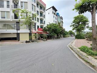 Nhà 78m² x 5 tầng thang máy  việt hưng đường 13.5m view công viên, ở và kinh doanh, giá 23.x tỷ!