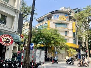 Lõi ba đìnhdân xâythoáng trước sau sát mặt phođầu tư  ôtô đỗ cổngnhỉnh 13 sở hữu 4t phố cổ