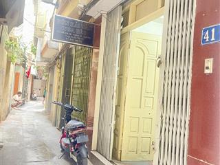 Chính chủ cho thuê nhà mặt ngõ 160 lạc long quân  tây hồ. dt 30m  5 tầng giá thuê 7 triệu /1 t