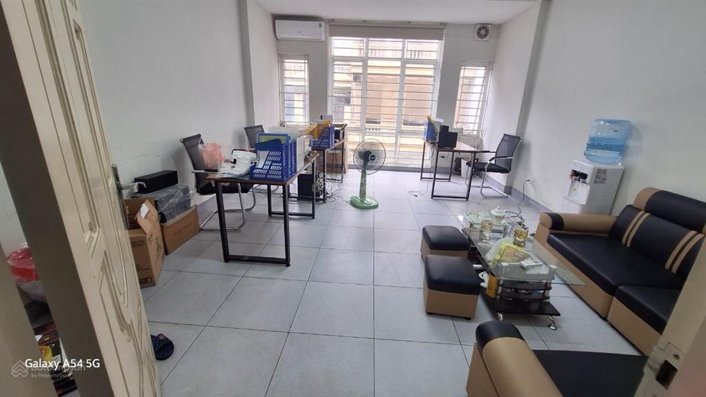 Cho thuê văn phòng mặt phố bùi huy bích  hoàng mai diện tích 35m2 giá thuê 4tr/tháng, 0332 017 ***