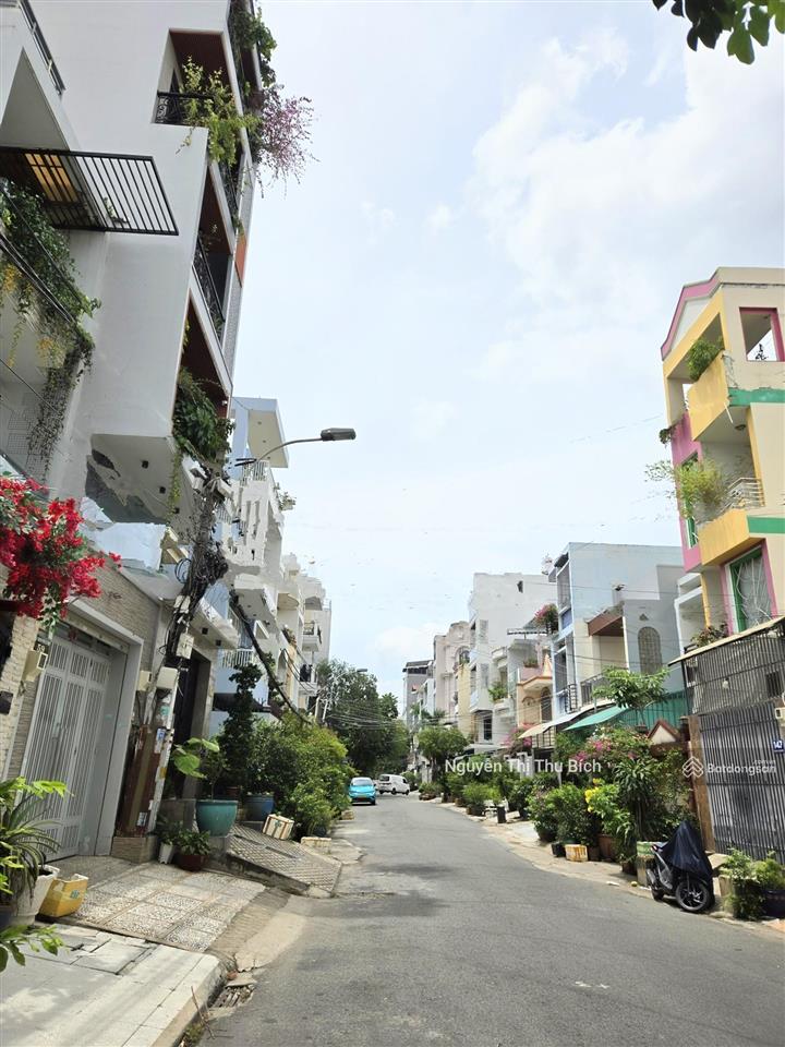 Bán nhà mặt tiền quận 7, p. tân quy, 7 tầng, có thang máy, làm vp, chdv, 6.7x18m, thuê 85tr/tháng