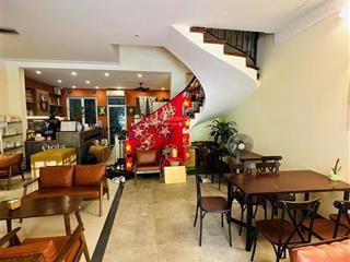 Biệt thự ba đình đội cấn  ô tô tránh  kinh doanh  gần phố  khu vực tt víp quận ba đình