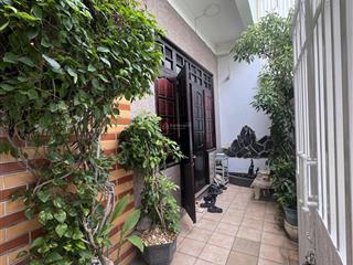 Nhà 2 mặt thoáng gần biển, 4,2 tỷ, 60m2 nhà đẹp phù hợp ở và cho thuê