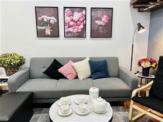 Ban công đông nam bán gấp căn 65m2 cc hồ gươm plaza, 2pn full nội thất. giá bán chỉ hơn 3 tỷ.
