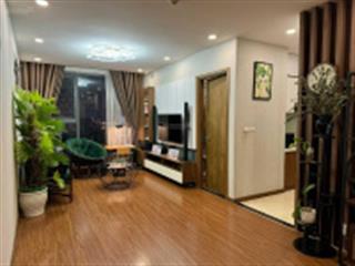 Bán căn hộ eco green city, 4,9 tỷ, 75m2, 2pn, 2wc, pháp lý đầy đủ , full nội thất.