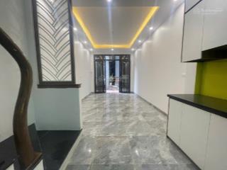 Bán nhà minh khai  btl diện tích 30m2, 5 tầng  5,6 tỷ  ngõ rộng 10 m ra ô tô  gần trường đhcn