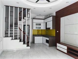 Bán nhà phương canh ntl diện tích 30 m 5 tầng 5,99 tỷ 10 m ra ô tô 50 m ra ô tô tránh