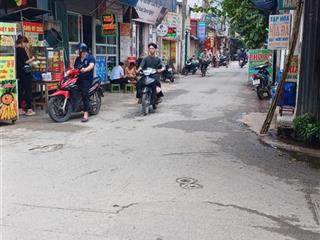 Bán đất tặng nhà 3 tầng nguyên xá  btl diện tích 32 m 3 tầng 5 tỷ ngõ nông  gần trường đhcn