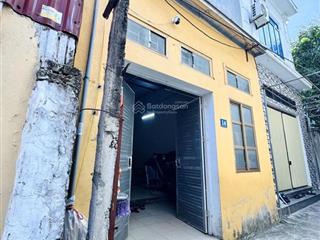 Bán đất tặng nhà cấp 4 hồ tùng mậu diện tích 60/45 m 7,999 tỷ  lô góc  gần ga metro .