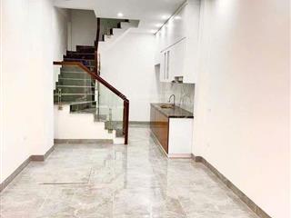 Bán nhà hồ tùng mậu btl diện tích 32,1/54 m  7,3 tỷ ngõ rộng thoáng ba gác tránh gần phố .