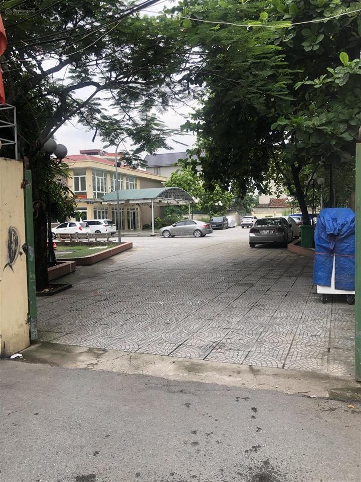 Bán đất xuân phương diện tích 50 m gần trục chính , bãi đỗ xe ngày đêm , đường 70 xuân phương