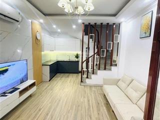Bán nhà trung tâm huyện hoài đức  vân canh diện tích 30 m 5 tầng  ô tô cổng  full nội thất