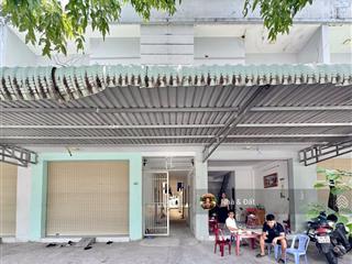 Bán cặp trọ ở tt lai uyên bàu bàng. cắt lỗ nên giá chỉ còn 1,15 tỷ/dãy. thu nhập 15tr/tháng 2 dãy