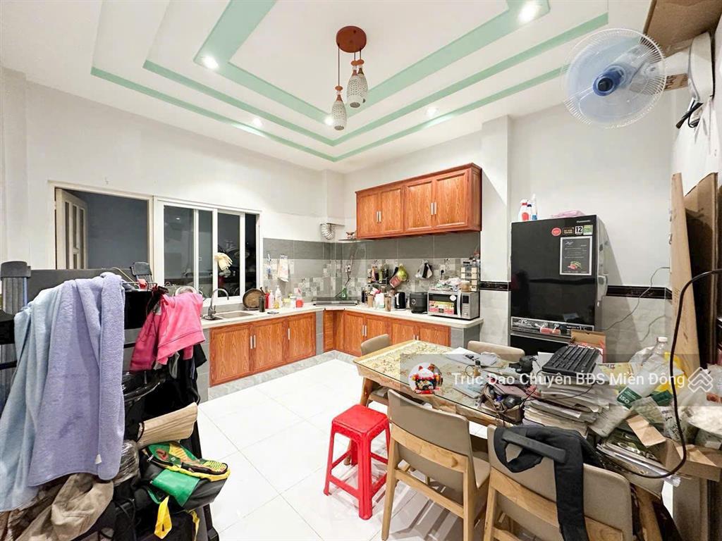 Nhà đẹp dt 70m2 hẻm xe hơi. thạnh lộc 15, ngay chợ cầu đồng  đang cho thuê 7tr/th