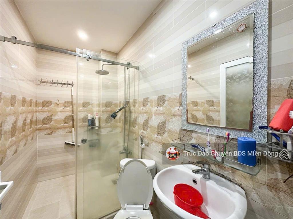 Nhà đẹp dt 70m2 hẻm xe hơi. thạnh lộc 15, ngay chợ cầu đồng  đang cho thuê 7tr/th