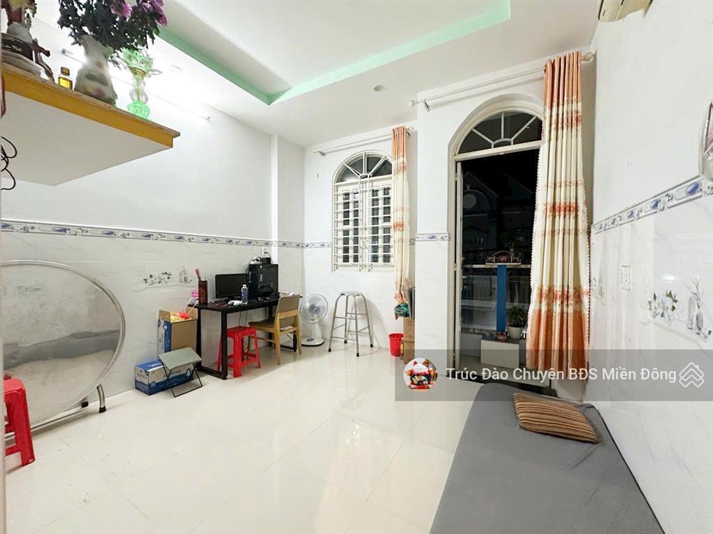 Nhà đẹp dt 70m2 hẻm xe hơi. thạnh lộc 15, ngay chợ cầu đồng  đang cho thuê 7tr/th