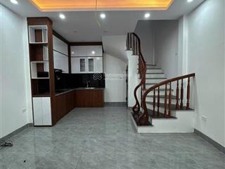 6.15 tỷ, nhà mới 5 tầng, khu tái định cư thanh am, mặt tiền 4.3m