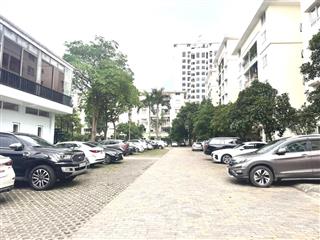Chung cư ct18, lô góc, 82m2 thoáng sáng, thang máy, 4.8tỷ  trung tâm khu đô thị việt hưng