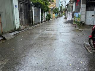 Bán nhà phúc lợi, 113tr/m2 chính chủ cần bán gấp, 61m2  ôtô vào nhà, đường thông