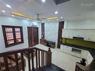 Bán nhà thạch bàn, 35m2 nhà 5 tầng, 5.9 tỷ  dân xây dựng, ôtô đỗ cổng