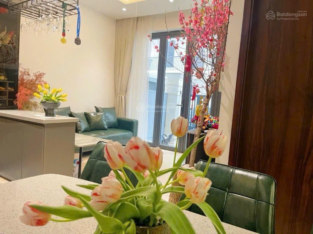 Biệt thự thượng thanh 75m2, 4tầng, mt 6.7m, chào 12.5 tỷ, ô tô thông tránh