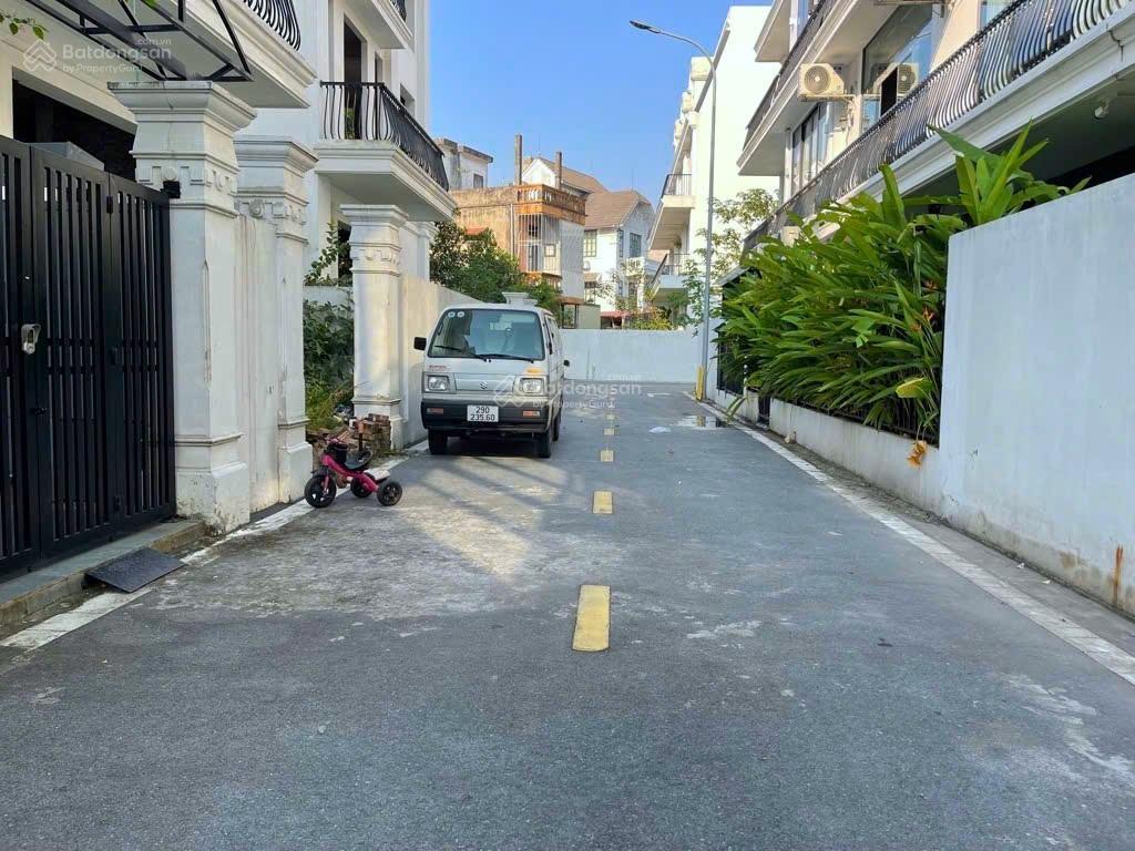 Biệt thự thượng thanh 75m2, 4tầng, mt 6.7m, chào 12.5 tỷ, ô tô thông tránh