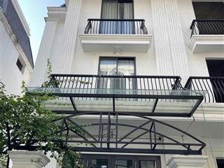 Biệt thự việt hưng 76m2 4 tầng, mt 6.6m, chào 12.4 tỷ ôtô thông tránh, ở sướng