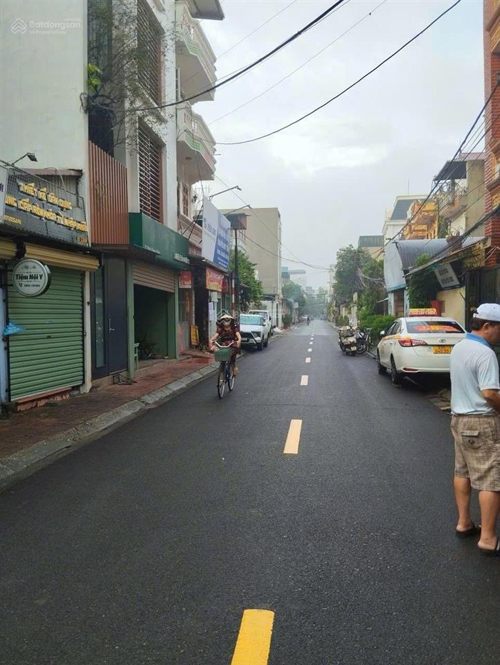 Biệt thự việt hưng 76m2 4 tầng, mt 6.6m, chào 12.4 tỷ ôtô thông tránh, ở sướng