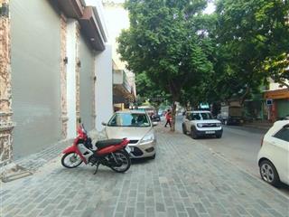 Bán nhà phố vũ xuân thiều thang máy, 7 tầng, 80 m2 gara ô tô, 26.7 tỷ, 2 thoáng