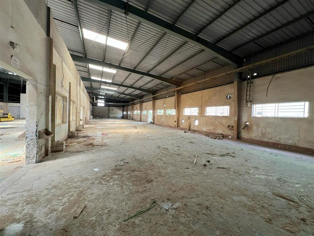 Chính chủ cho thuê kho, xưởng 800 m (tại cự khối  long biên  hà nội)