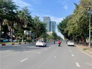 Siêu phẩm cầu giấy  dân xâyphân lô ngõ rộng thông3 bước ra phốô tô chờ cửanhỉnh 10 tỷ