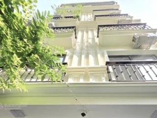 Lõi ba đìnhnhà đẹp thang máy ở ngay  gần phố đội cấnô tô tránh ngõ thông kim mã thượng
