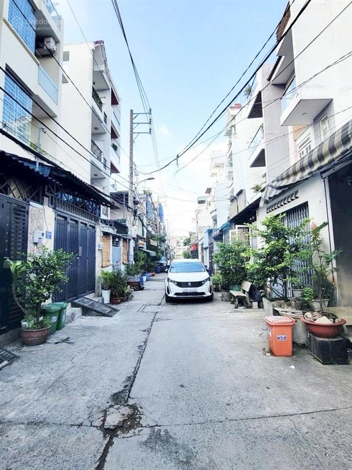 Bán nhà cạnh lê văn quới nhà đẹp 48m2 đường 6m xe hơi vào nhà chỉ 5.3 tỷ