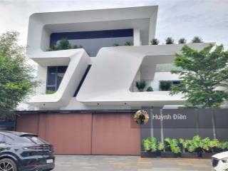 Bán biệt thự nguyễn văn hưởng  thảo điền  q2 / 20x20m / hầm 3 tầng / hồ bơi sân vườn / giá 70 tỷ