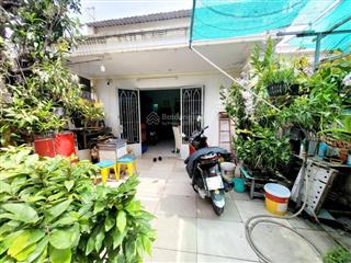 Nhà 102m (6x17 vuông vức,shr) đường 822, p phú hữu ,tp thủ đức (5ty390)
