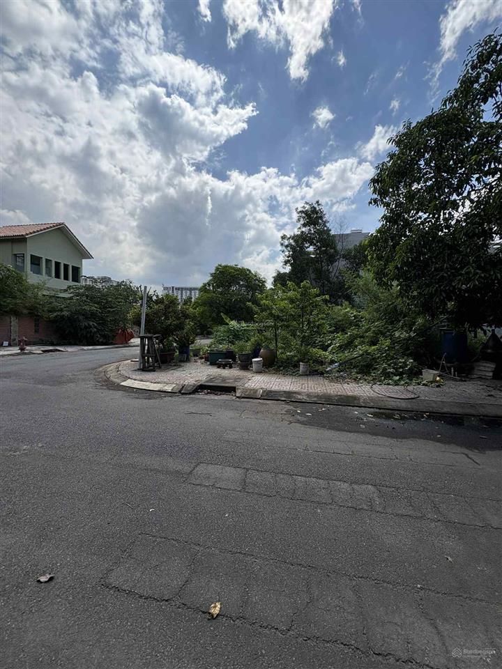 Đất trục liên phường 111m2 (6x18.5 vuông, shr) p phú hữu, tp thủ đức (9tỷ100)