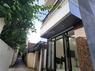 Hoài đức, nhà đẹp ở ngay, 3 tầng, 4 ngủ, gần ô tô tránh, chủ thiện chí