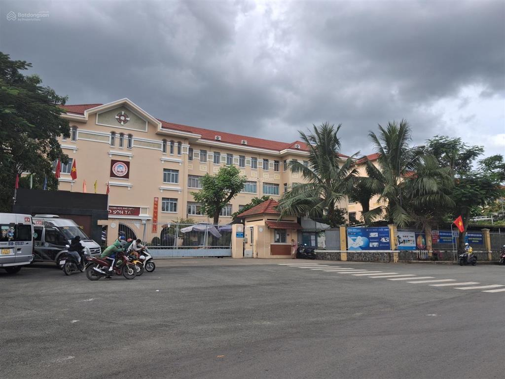 Nhà 63m2 (5 x 12.6m) hxh đường 10, linh xuân, thủ đức. giá 3,5 tỷ