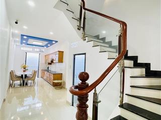 Mặt tiền đường lê hoàng phái, sát cityland 75m2, 5 tầng chỉ 9xđ