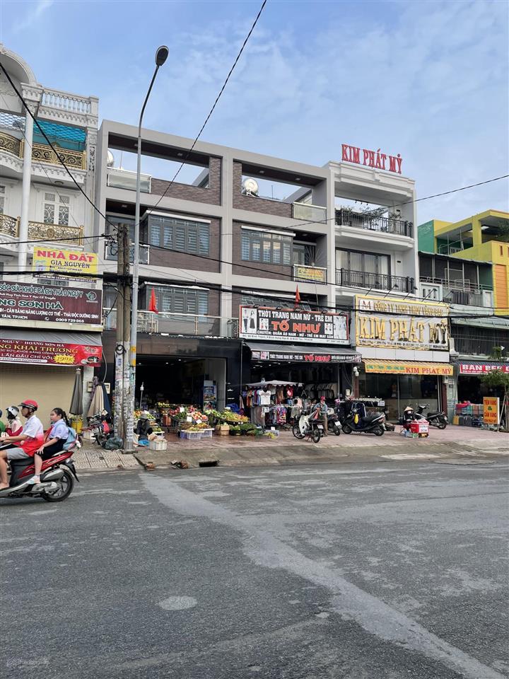 Mặt tiền chợ 6x19m thu nhập ổn định cần bán gấp