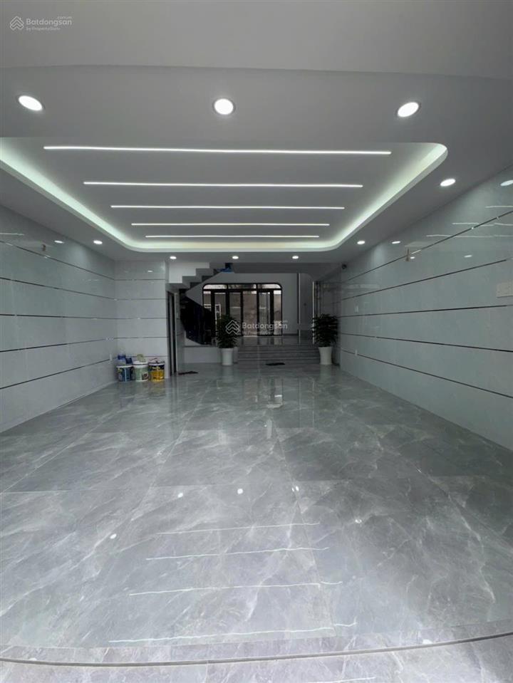 Nhà mới 5.6m x 15m hẻm 6m thông ngay chợ bình thành quận bình tân