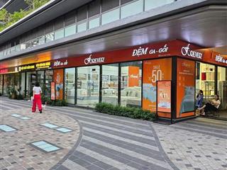 Duy nhất căn shop sát mặt sảnh ra vào  hiếm có chủ cần tiền bán gấp sẵn hợp đồng cho vay
