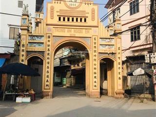 Cổng làng trinh lươngphú lương. 33/35m25 tầng. sđcc, vuông đẹp.cách ô tô đỗ 40m 1 ngoặt vào nhà