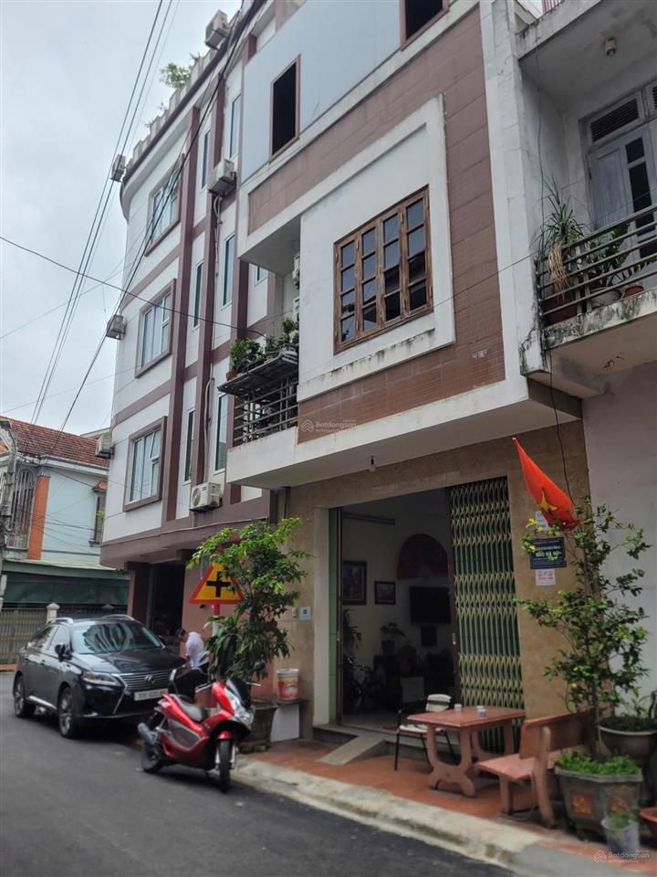 3t  79m2  mặt tiền 5m  khu (lô tây) phân lô cán bộ. vỉa hè 1,5m đường 8m. gara 7 chỗ. sổ cất két