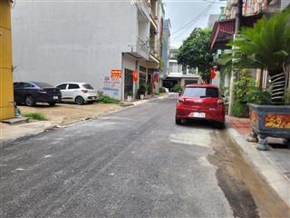 3t  79m2  mặt tiền 5m  khu (lô tây) phân lô cán bộ. vỉa hè 1,5m đường 8m. gara 7 chỗ. sổ cất két