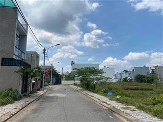 Bán đất tại đường hoàng hữu nam, quận 9, giá tốt nhất 3tỷ7 dt 100m2  sổ hồng riêng chính chủ